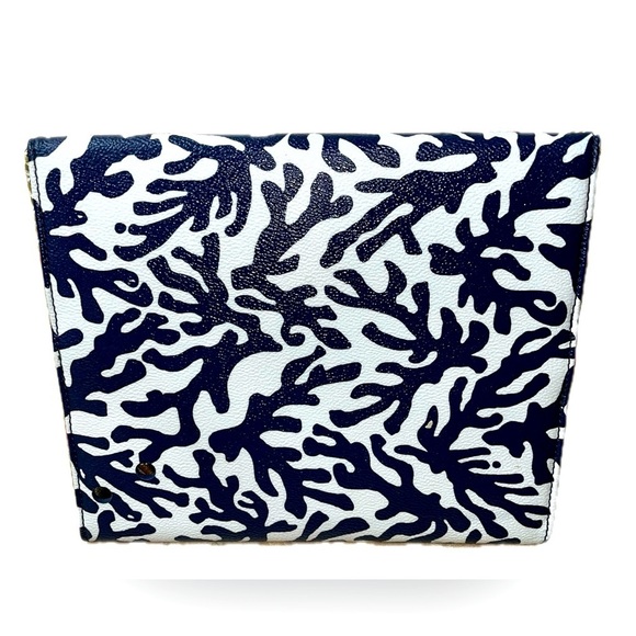 Lilly Pulitzer chain link iPad Tablet Case Treasure, Blue, White & Gold - Picture 9 of 10